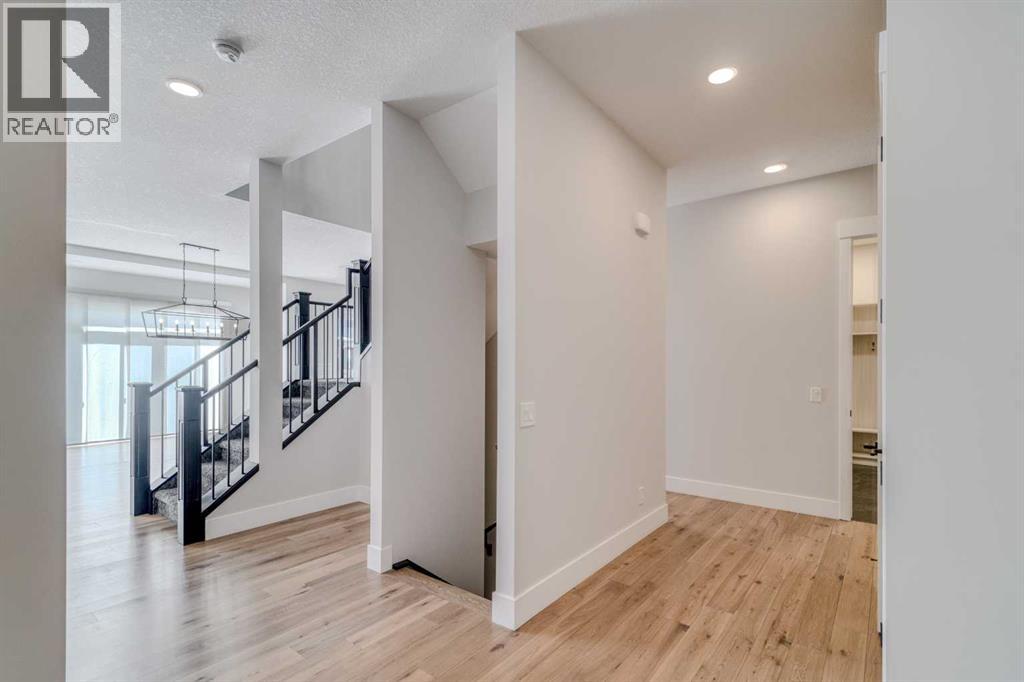111 Aspen Summit Boulevard SW, Calgary, Alberta  T3H 6B4 - Photo 3 - A2301394