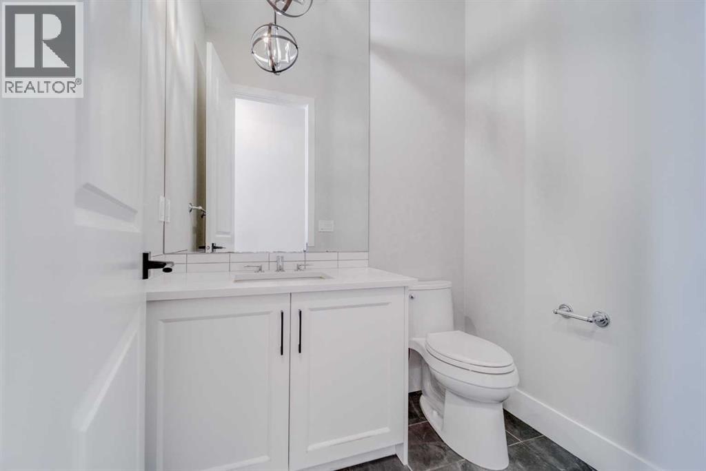 111 Aspen Summit Boulevard SW, Calgary, Alberta  T3H 6B4 - Photo 4 - A2301394