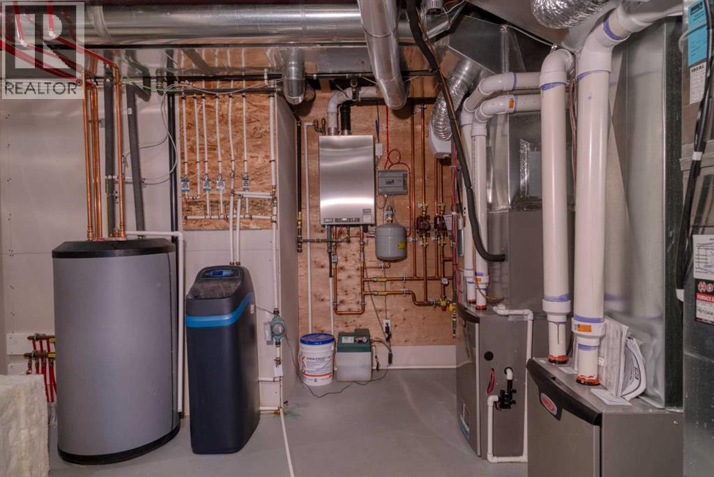 111 Aspen Summit Boulevard SW, Calgary, Alberta  T3H 6B4 - Photo 36 - A2301394