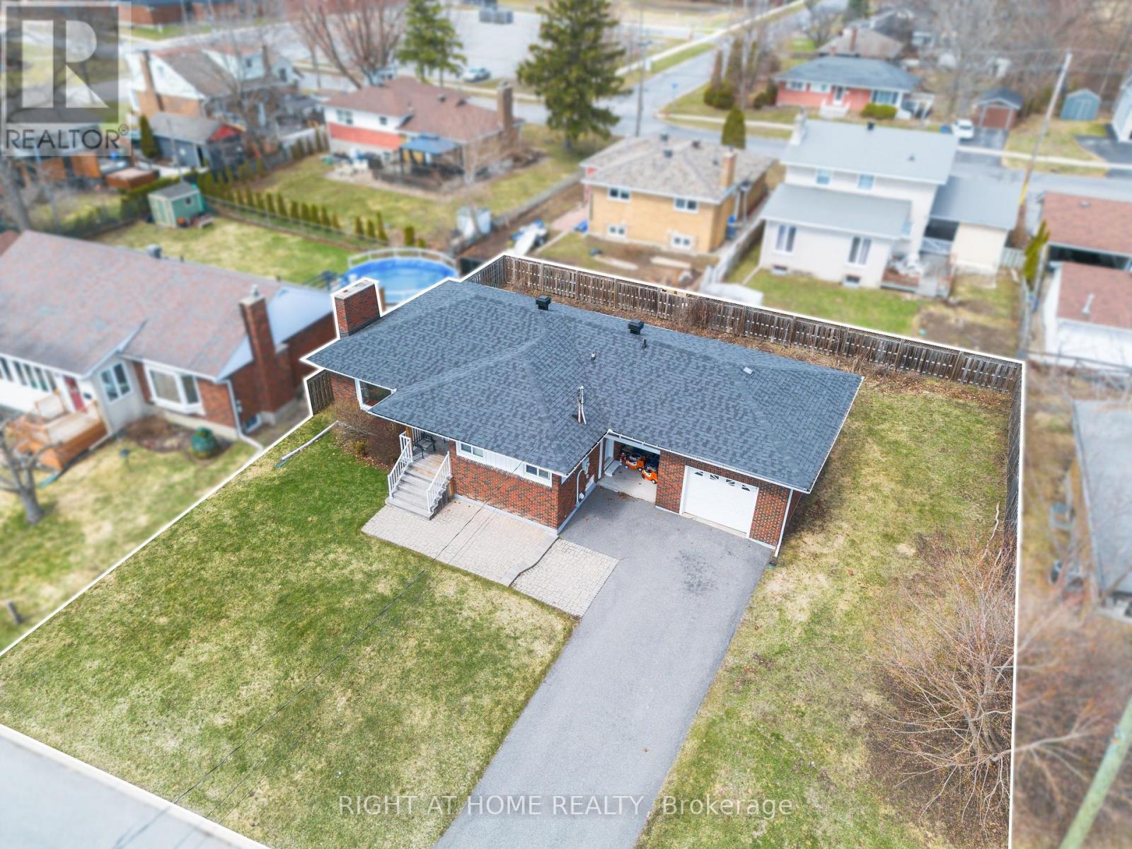 1307 Princess Street, Cornwall, Ontario  K6J 1S4 - Photo 4 - X12994142