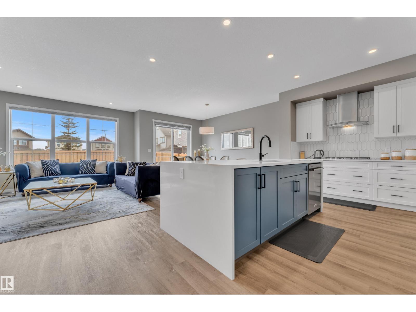 21853 98A AV NW, Edmonton, Alberta