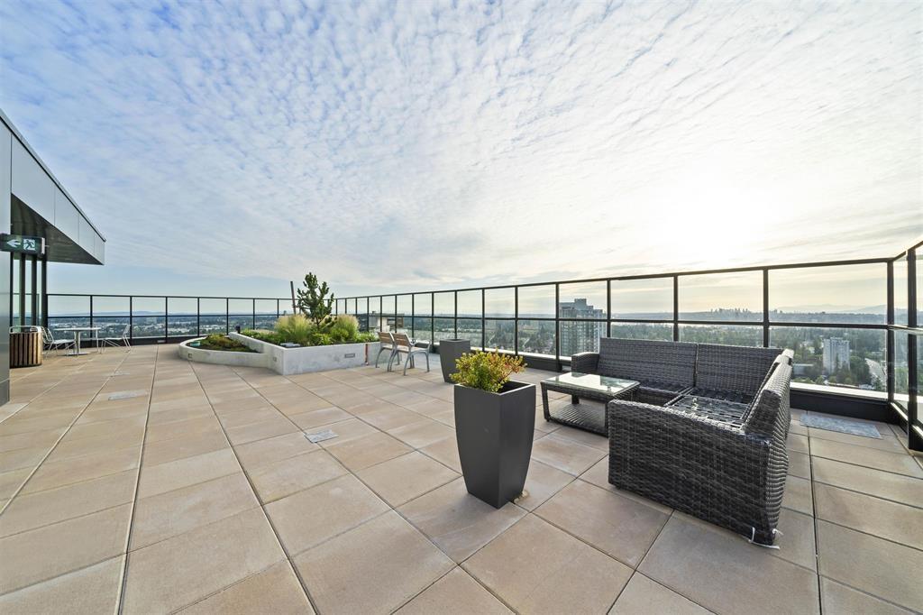 1104 13725 George Junction, Surrey, British Columbia V3T 0V7 - Photo 36 - R3105787