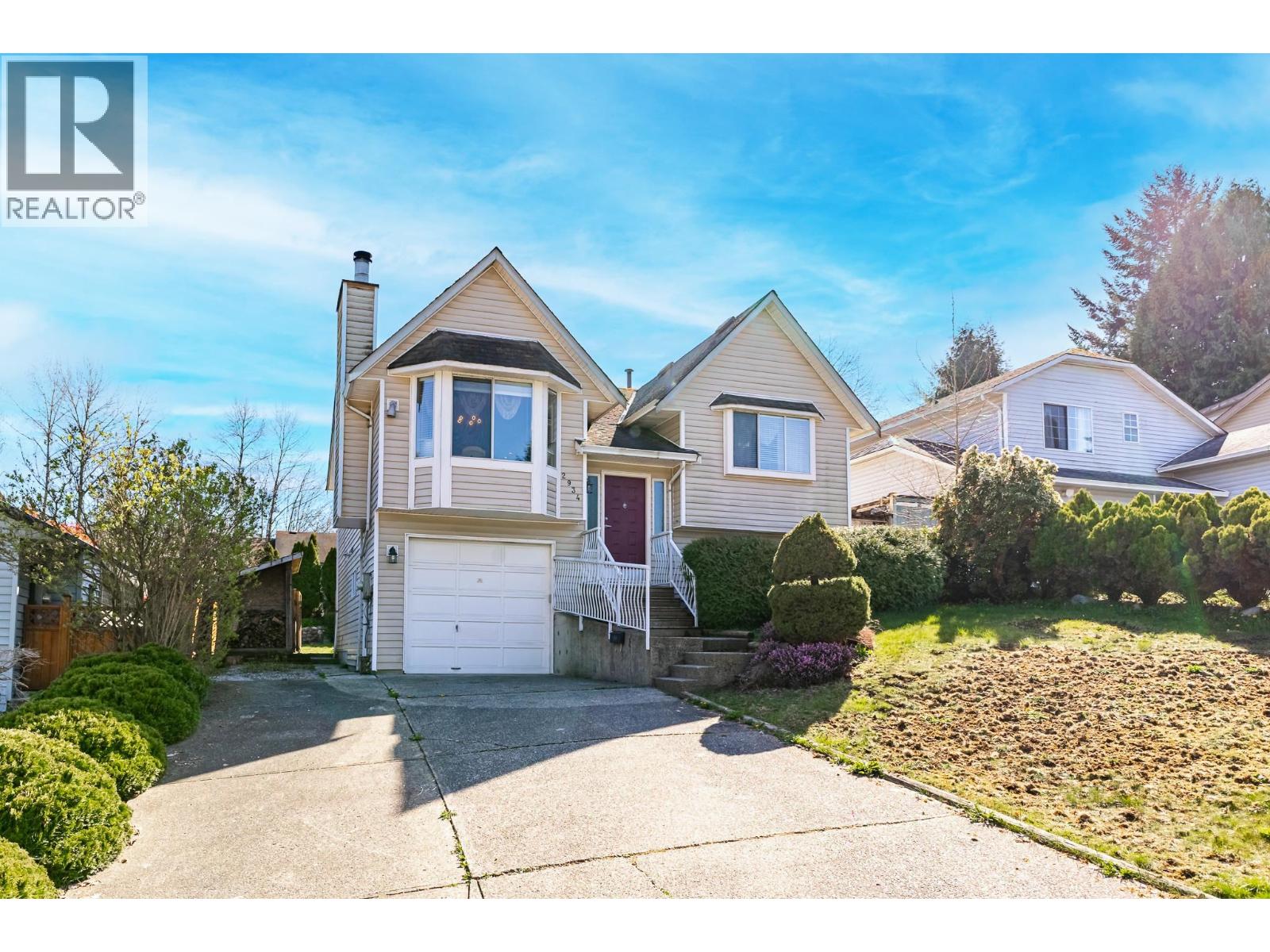 2934 Heckbert Place, Coquitlam, British Columbia  V3C 5B2 - Photo 2 - R3110878