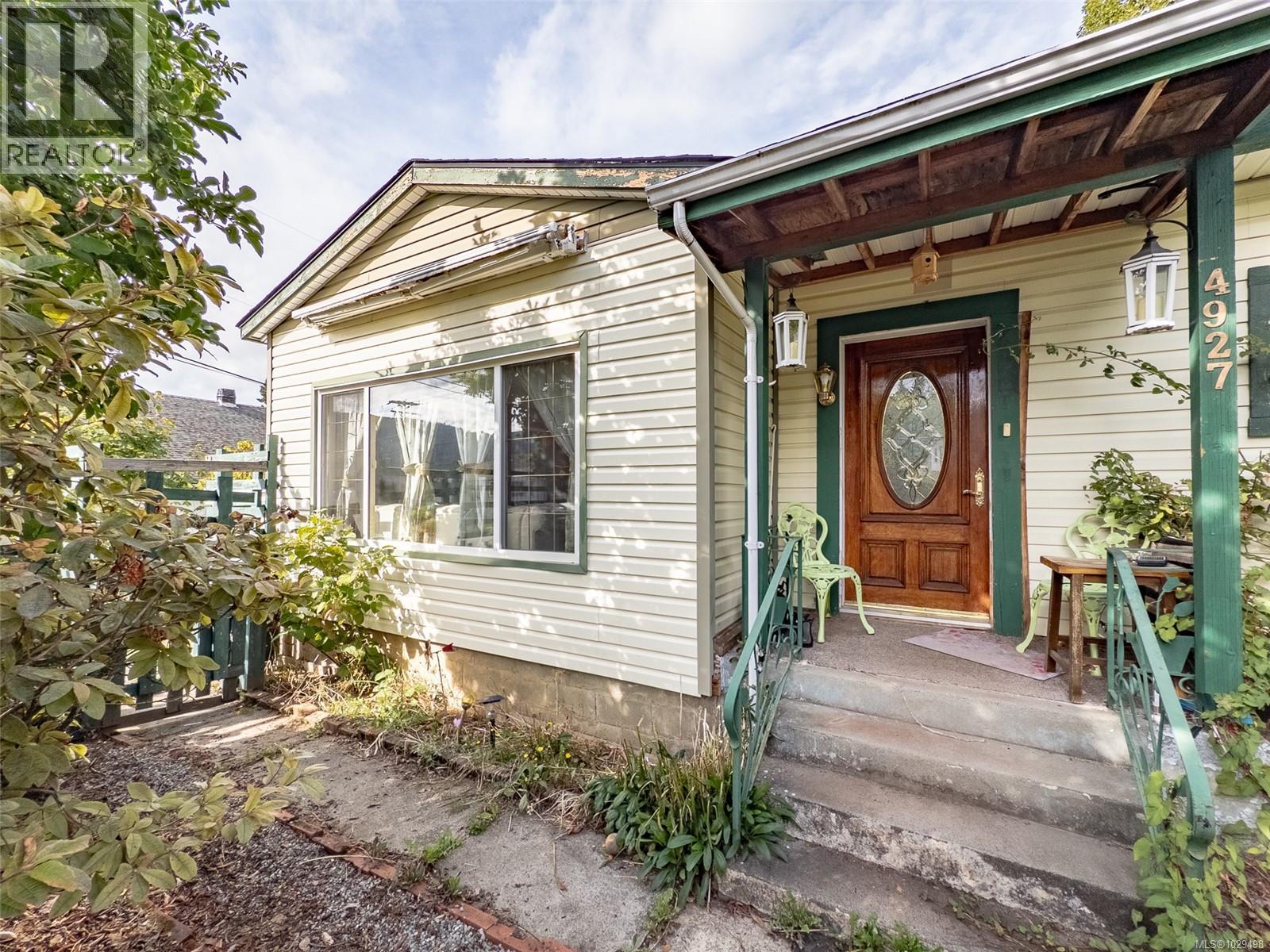 4927 Neill St, Port Alberni, British Columbia