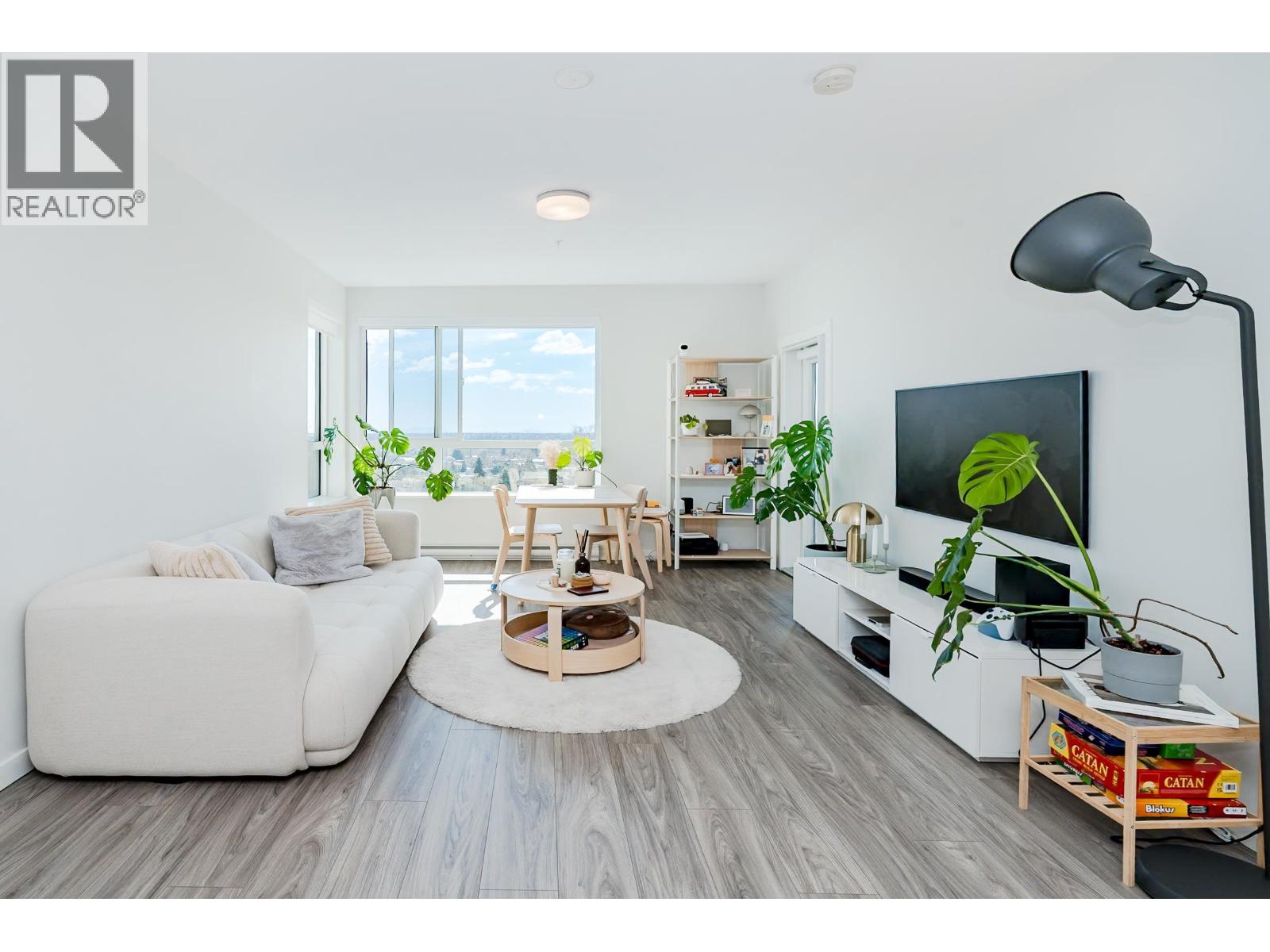 416 6438 Byrnepark Drive, Burnaby, British Columbia  V3N 0J1 - Photo 2 - R3110784