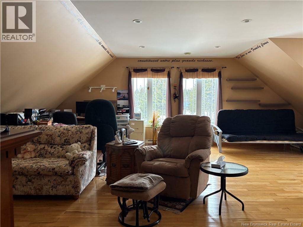 78 Rue Des Champs, Pointe-Verte, New Brunswick  E8J 2V4 - Photo 23 - NB136240