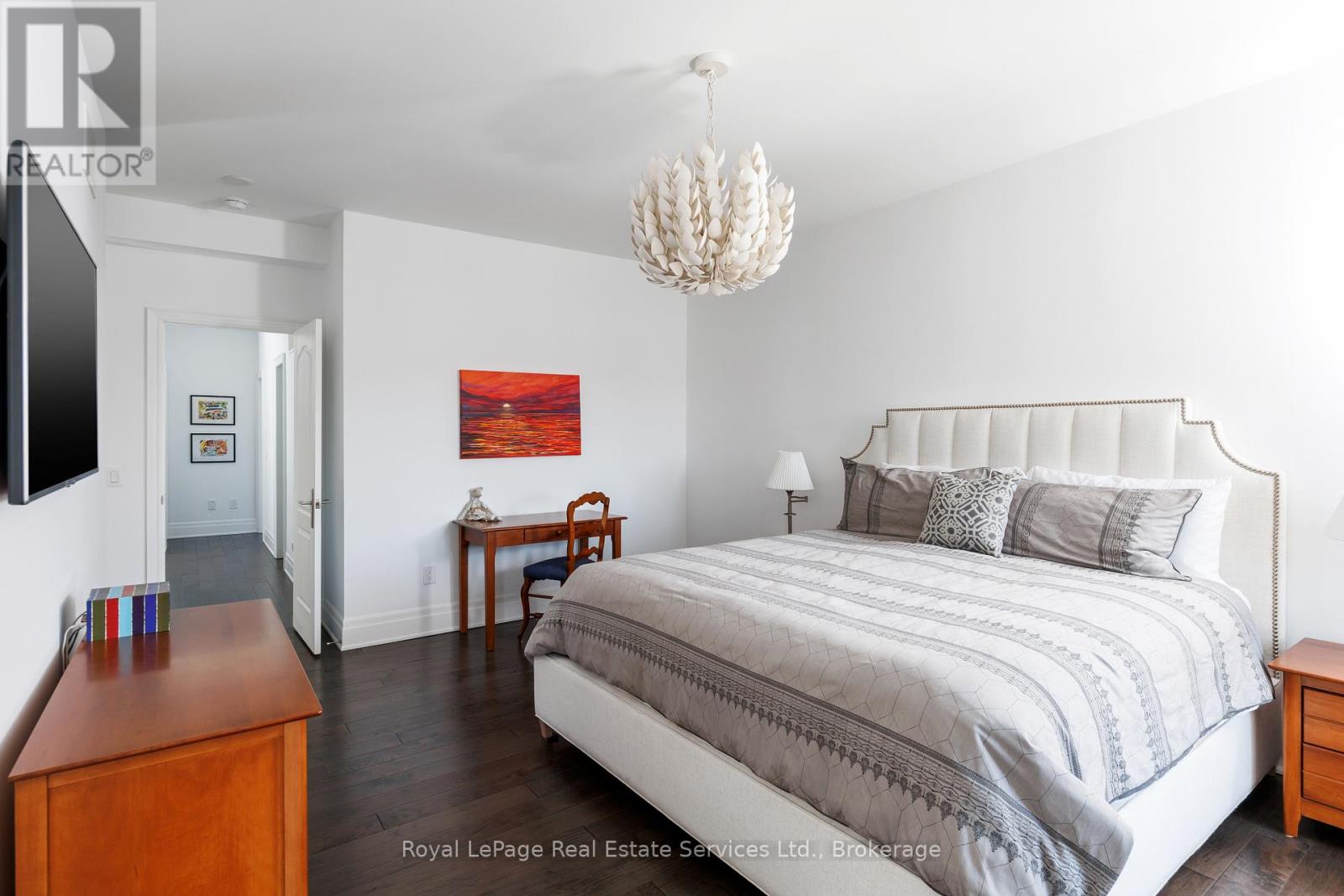 214 Dorval Drive, Oakville, Ontario  L6K 0H3 - Photo 17 - W12994290