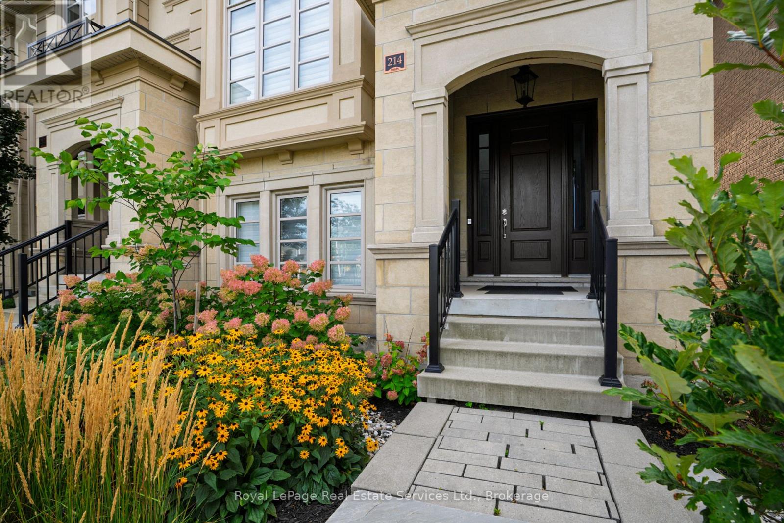 214 Dorval Drive, Oakville, Ontario  L6K 0H3 - Photo 2 - W12994290