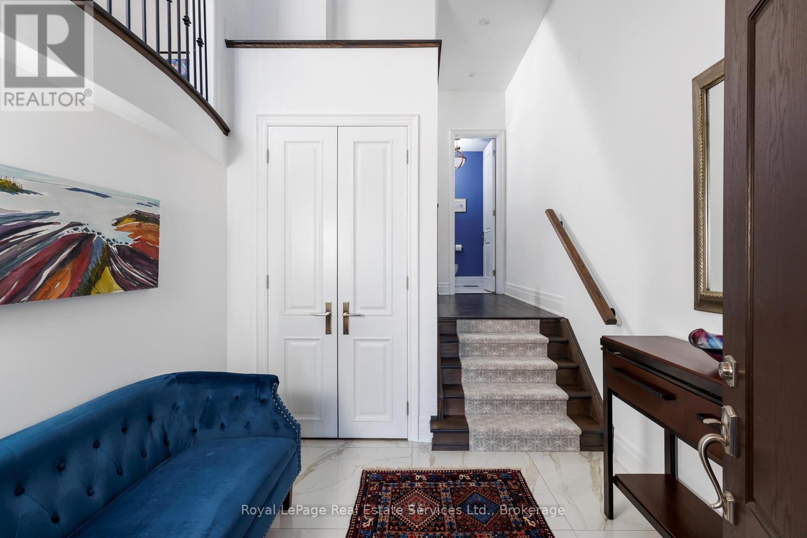 214 Dorval Drive, Oakville, Ontario  L6K 0H3 - Photo 3 - W12994290