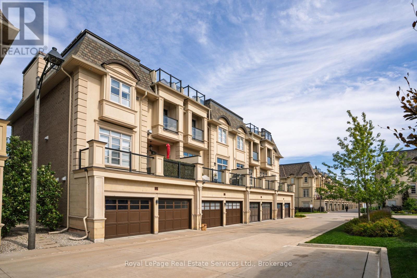 214 Dorval Drive, Oakville, Ontario  L6K 0H3 - Photo 35 - W12994290