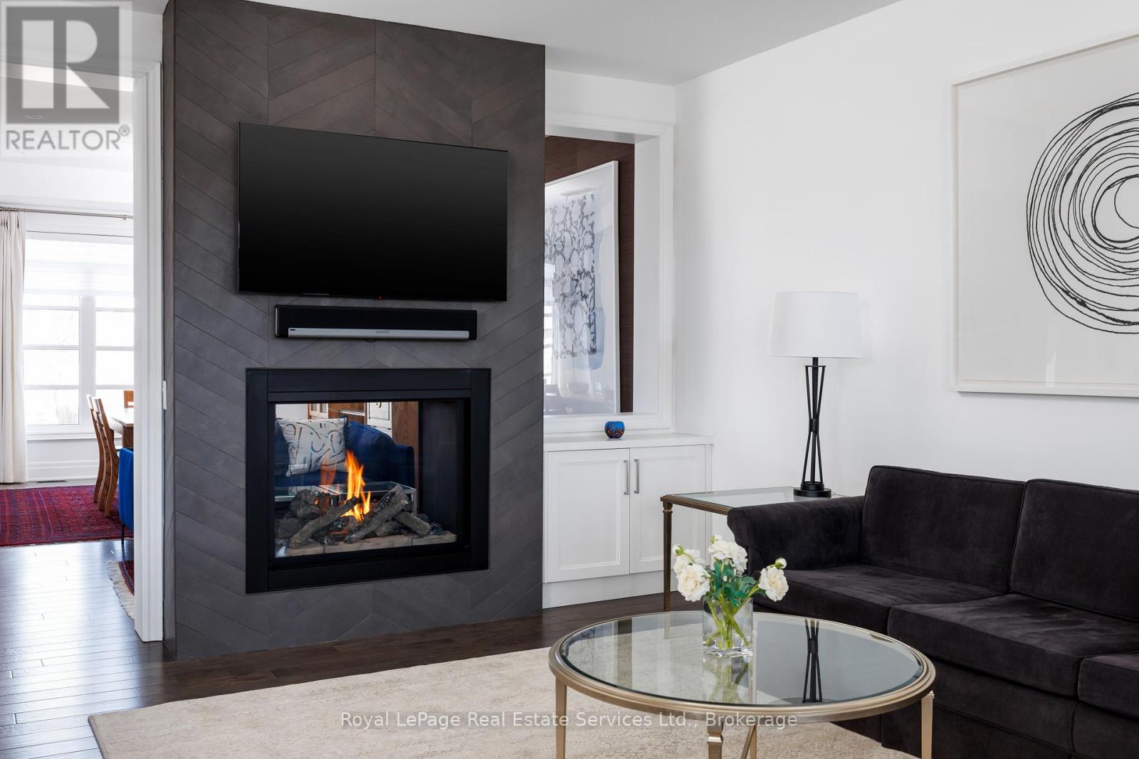 214 Dorval Drive, Oakville, Ontario  L6K 0H3 - Photo 5 - W12994290