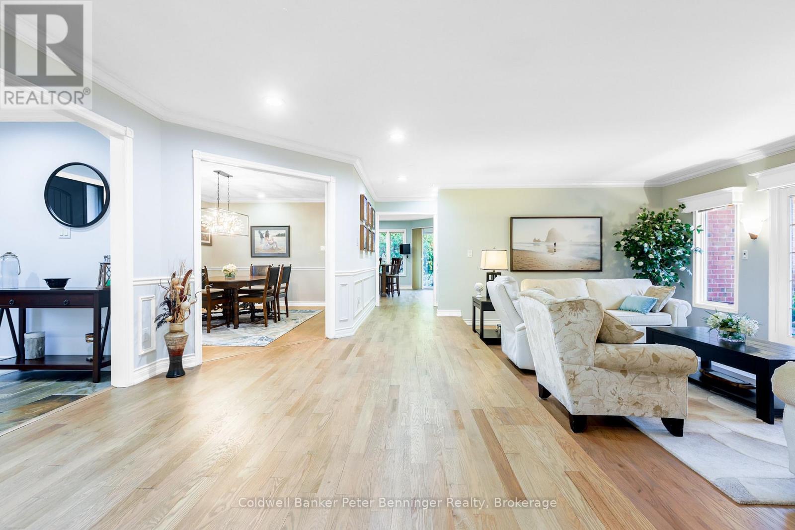 152 Treegrove Circle, Aurora, Ontario  L4G 6M1 - Photo 6 - N12773934