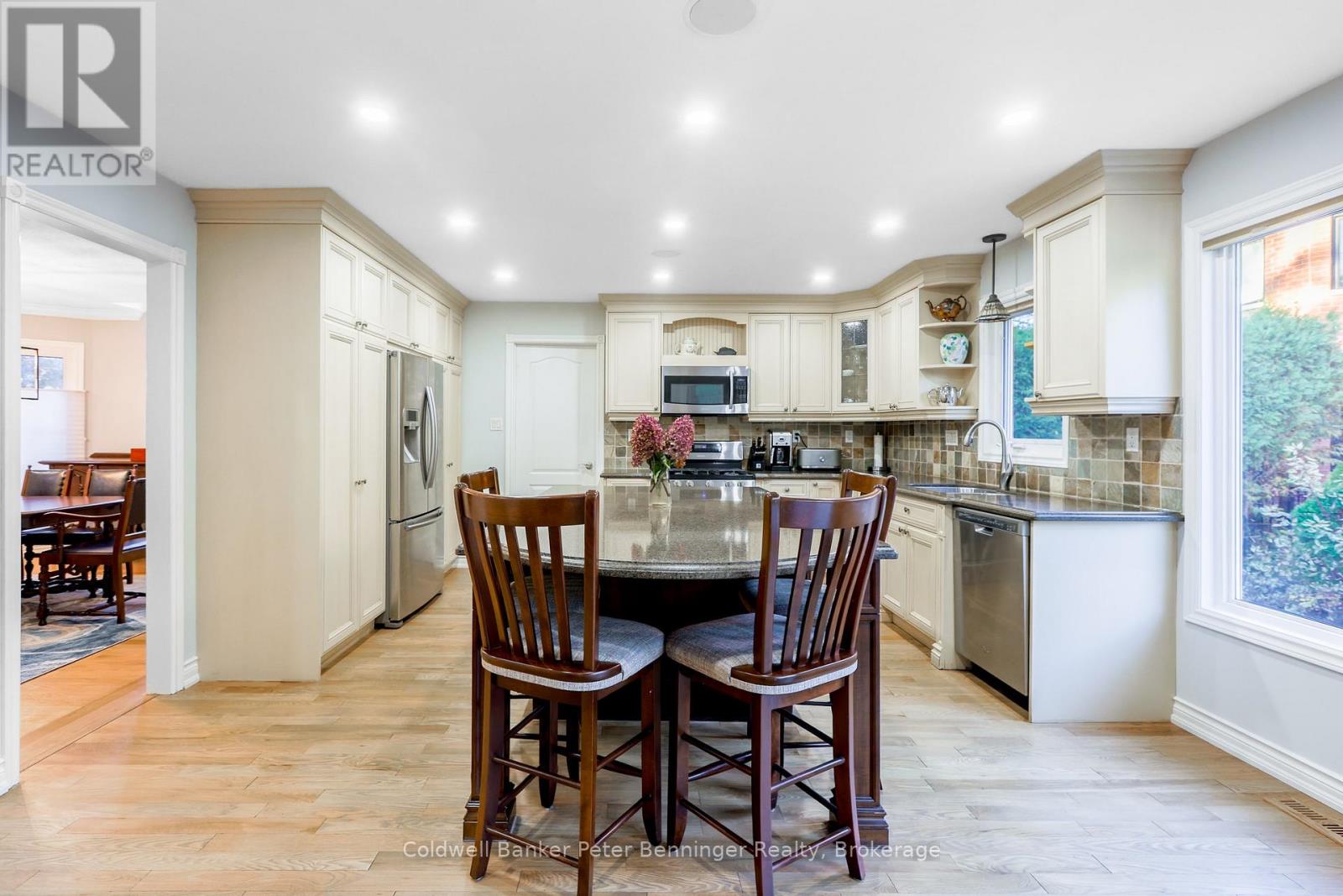 152 Treegrove Circle, Aurora, Ontario  L4G 6M1 - Photo 9 - N12773934