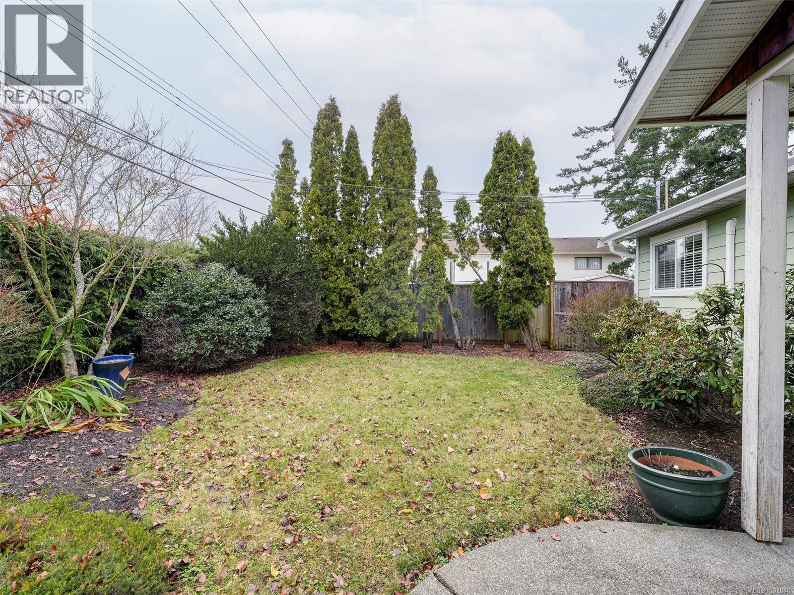 9907 Galaran Rd, Sidney, British Columbia  V8L 4G5 - Photo 20 - 1032048