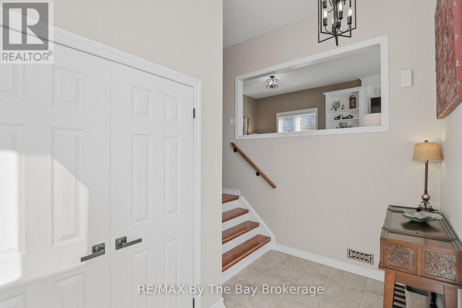 18 Maple Drive, Clearview, Ontario  L9Z 0A7 - Photo 14 - S12994264