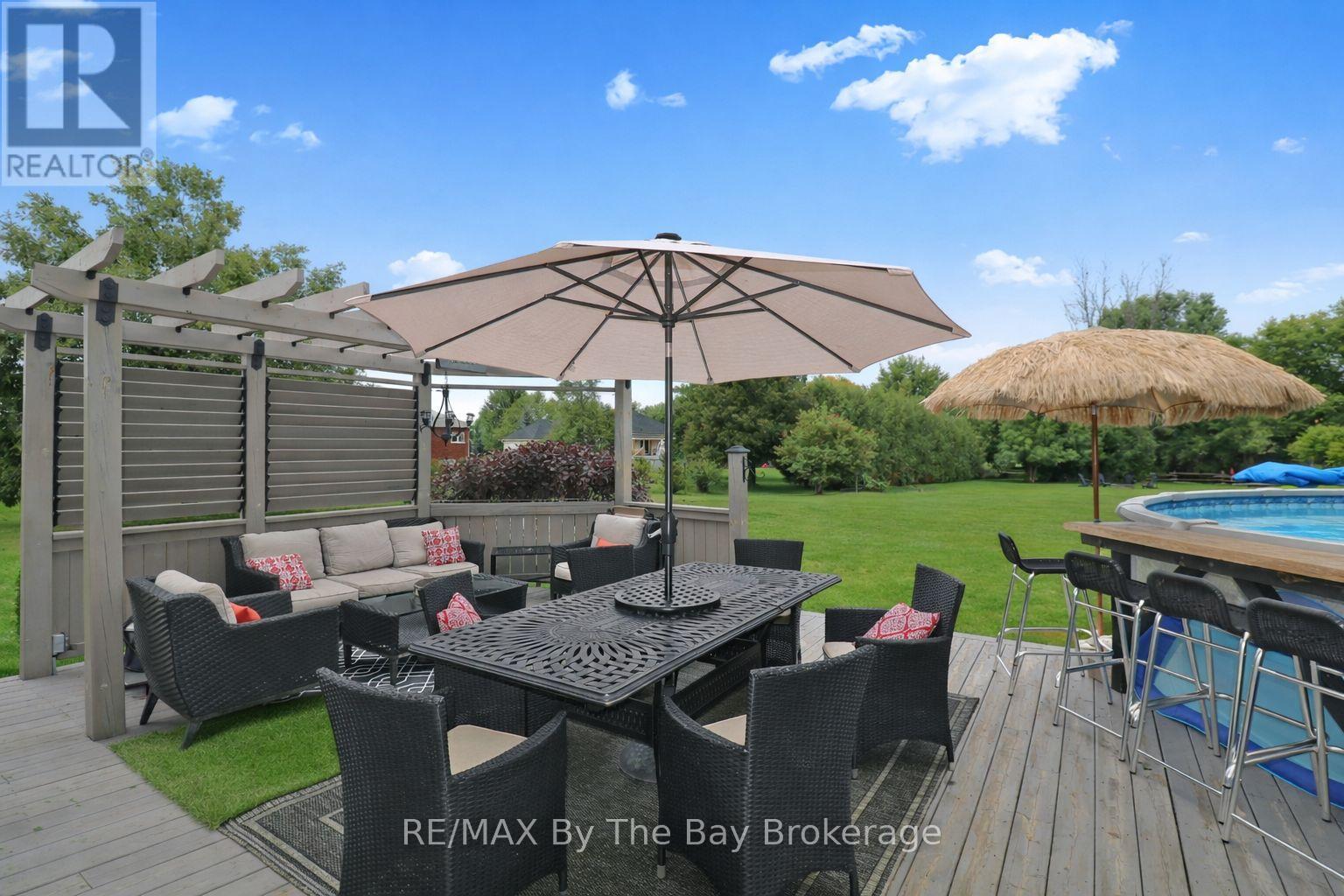 18 Maple Drive, Clearview, Ontario  L9Z 0A7 - Photo 5 - S12994264