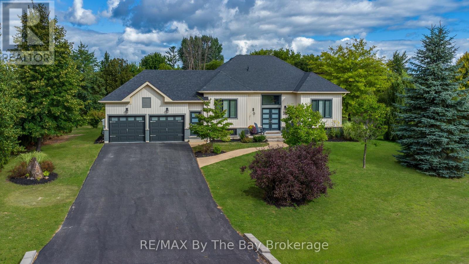 18 Maple Drive, Clearview, Ontario  L9Z 0A7 - Photo 9 - S12994264