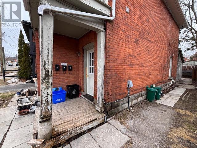 176 Mississaga Street W, Orillia, Ontario  L3V 3B5 - Photo 3 - S12994266