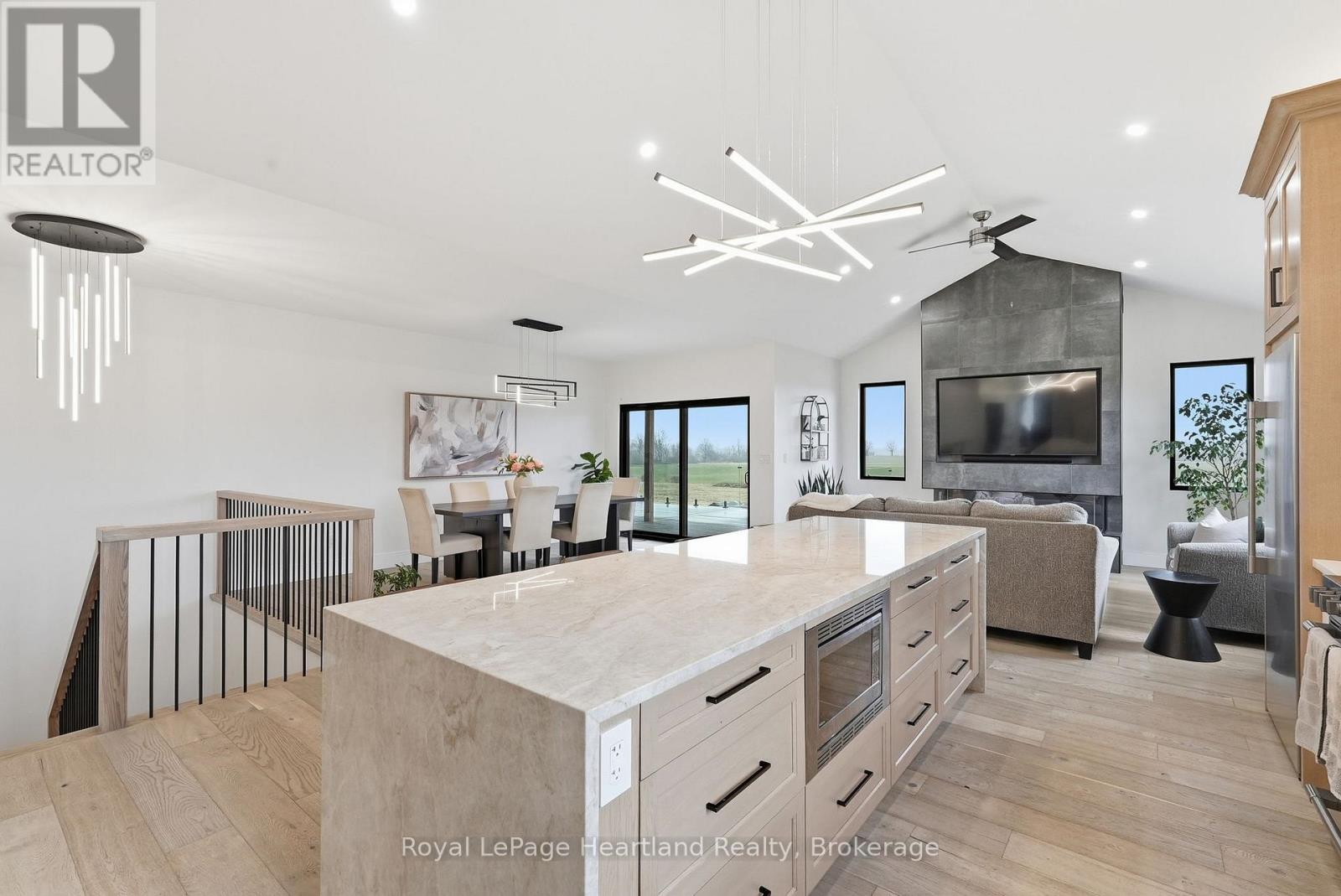 16 Minto Street S, Minto, Ontario  N0G 1M0 - Photo 13 - X12994316