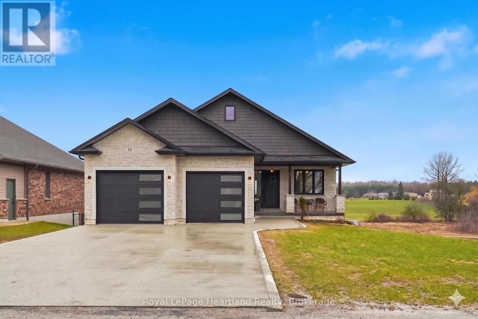 16 Minto Street S, Minto, Ontario  N0G 1M0 - Photo 2 - X12994316