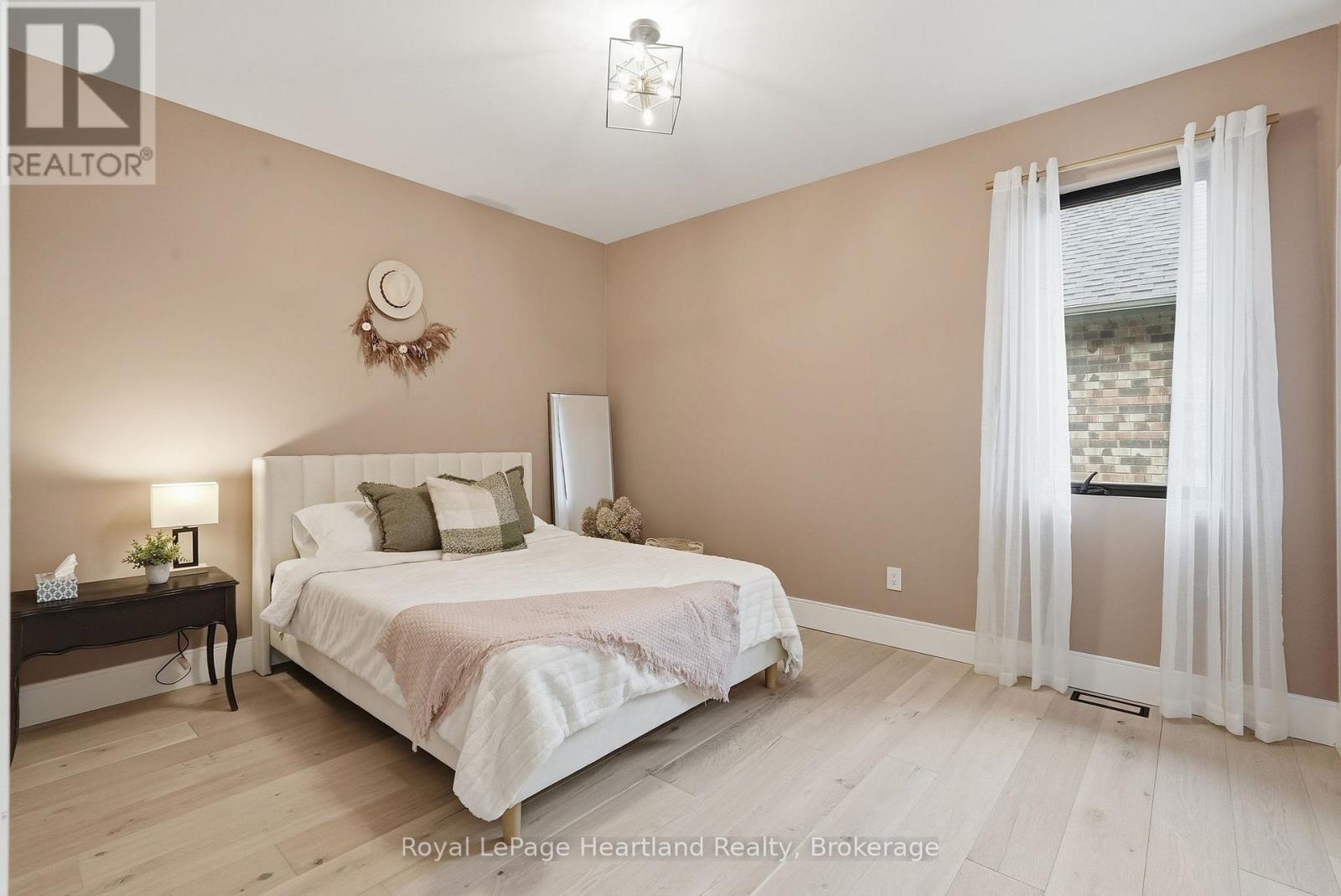 16 Minto Street S, Minto, Ontario  N0G 1M0 - Photo 23 - X12994316