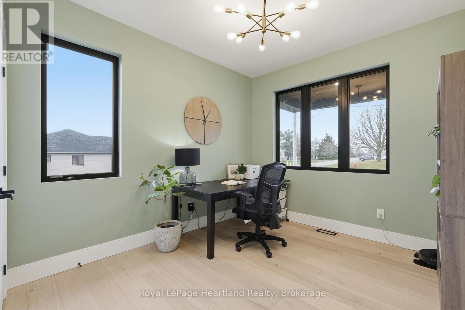 16 Minto Street S, Minto, Ontario  N0G 1M0 - Photo 24 - X12994316