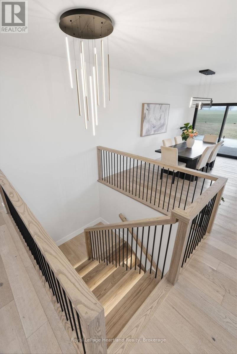 16 Minto Street S, Minto, Ontario  N0G 1M0 - Photo 30 - X12994316