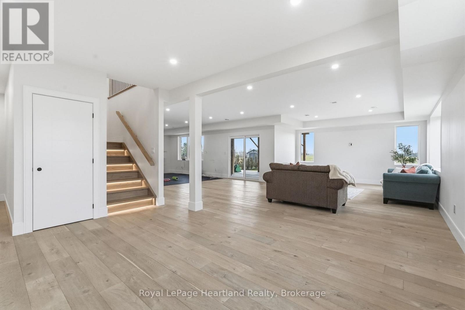 16 Minto Street S, Minto, Ontario  N0G 1M0 - Photo 31 - X12994316