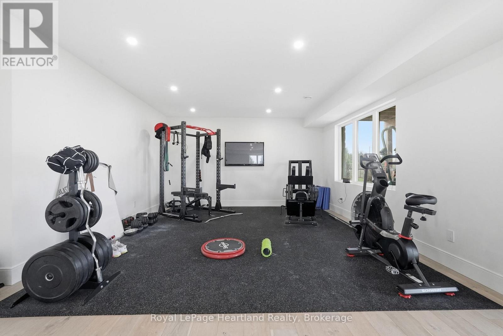 16 Minto Street S, Minto, Ontario  N0G 1M0 - Photo 34 - X12994316