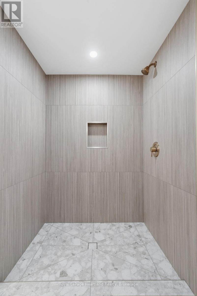 16 Minto Street S, Minto, Ontario  N0G 1M0 - Photo 36 - X12994316