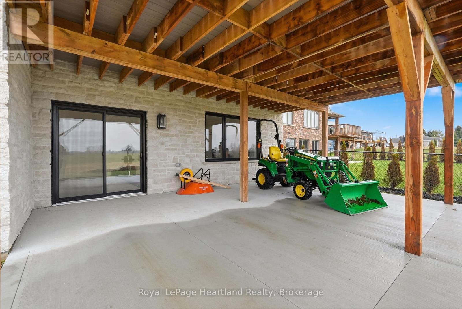 16 Minto Street S, Minto, Ontario  N0G 1M0 - Photo 40 - X12994316