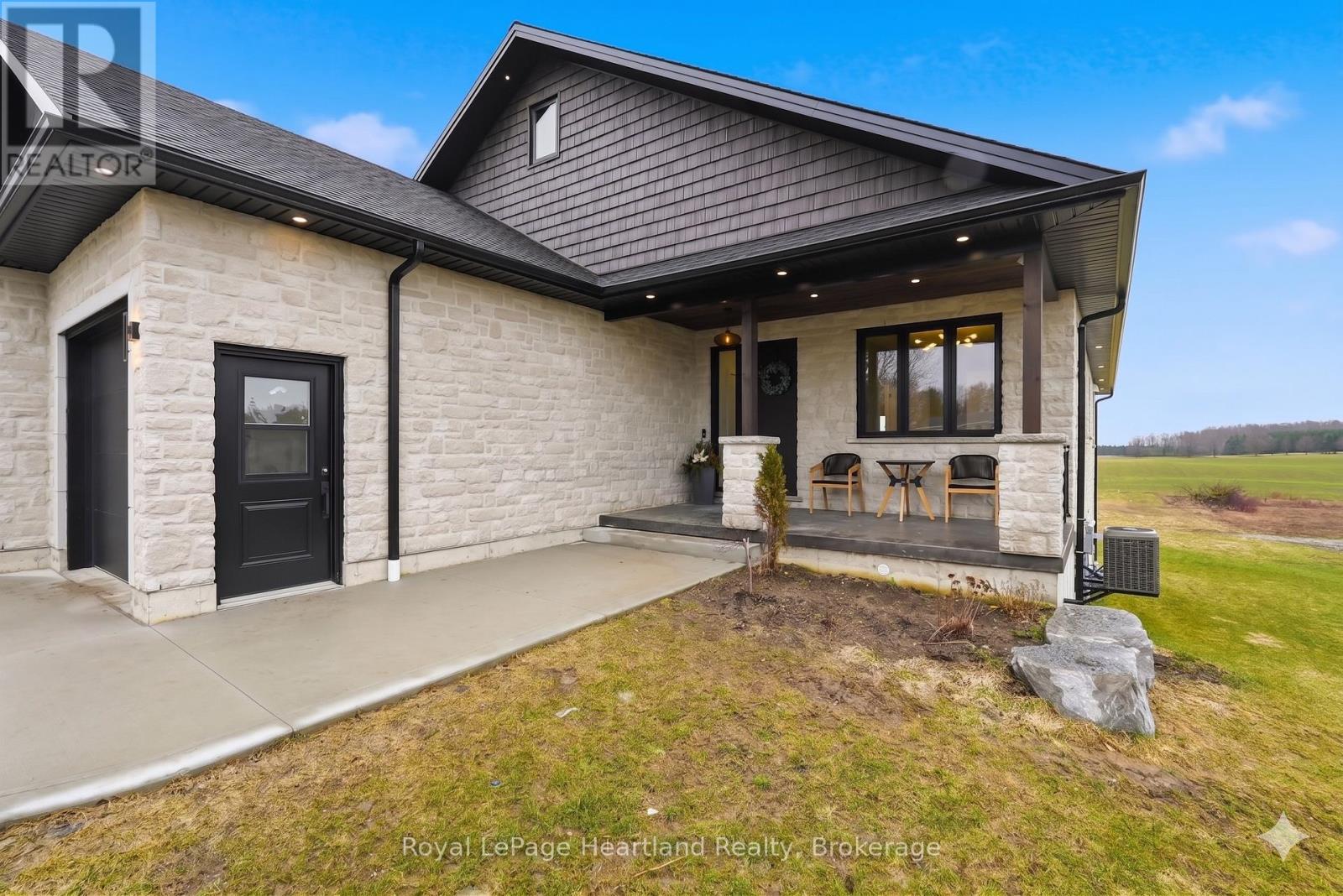 16 Minto Street S, Minto, Ontario  N0G 1M0 - Photo 49 - X12994316