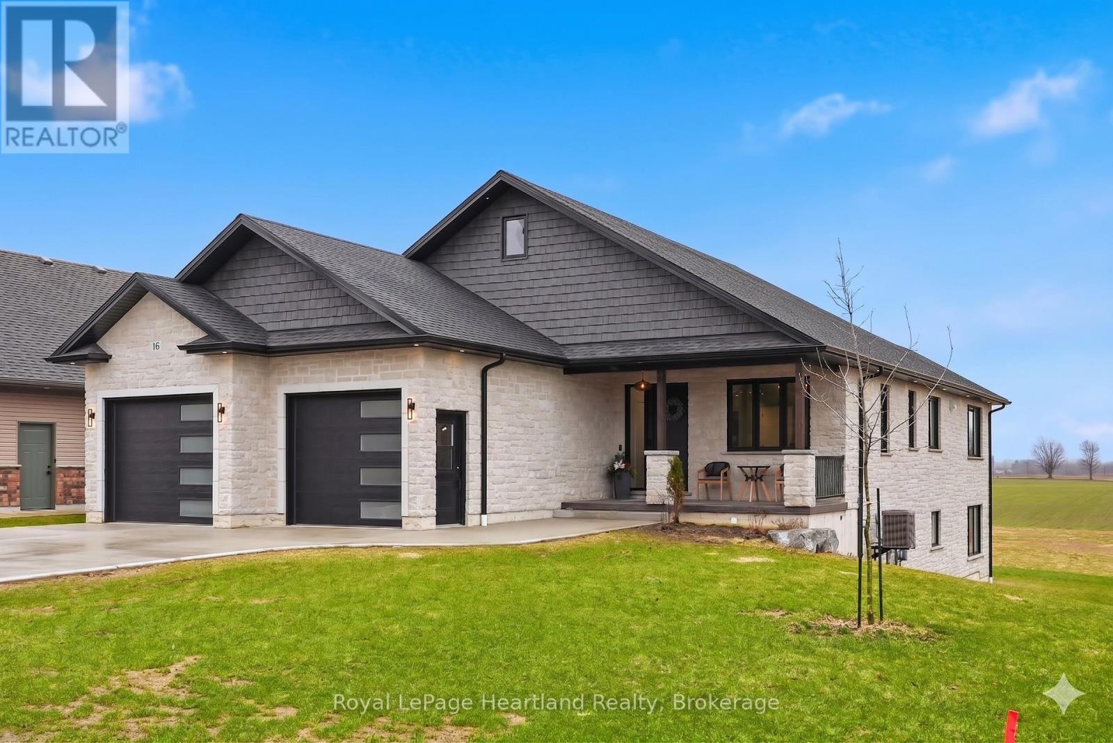 16 Minto Street S, Minto, Ontario  N0G 1M0 - Photo 50 - X12994316