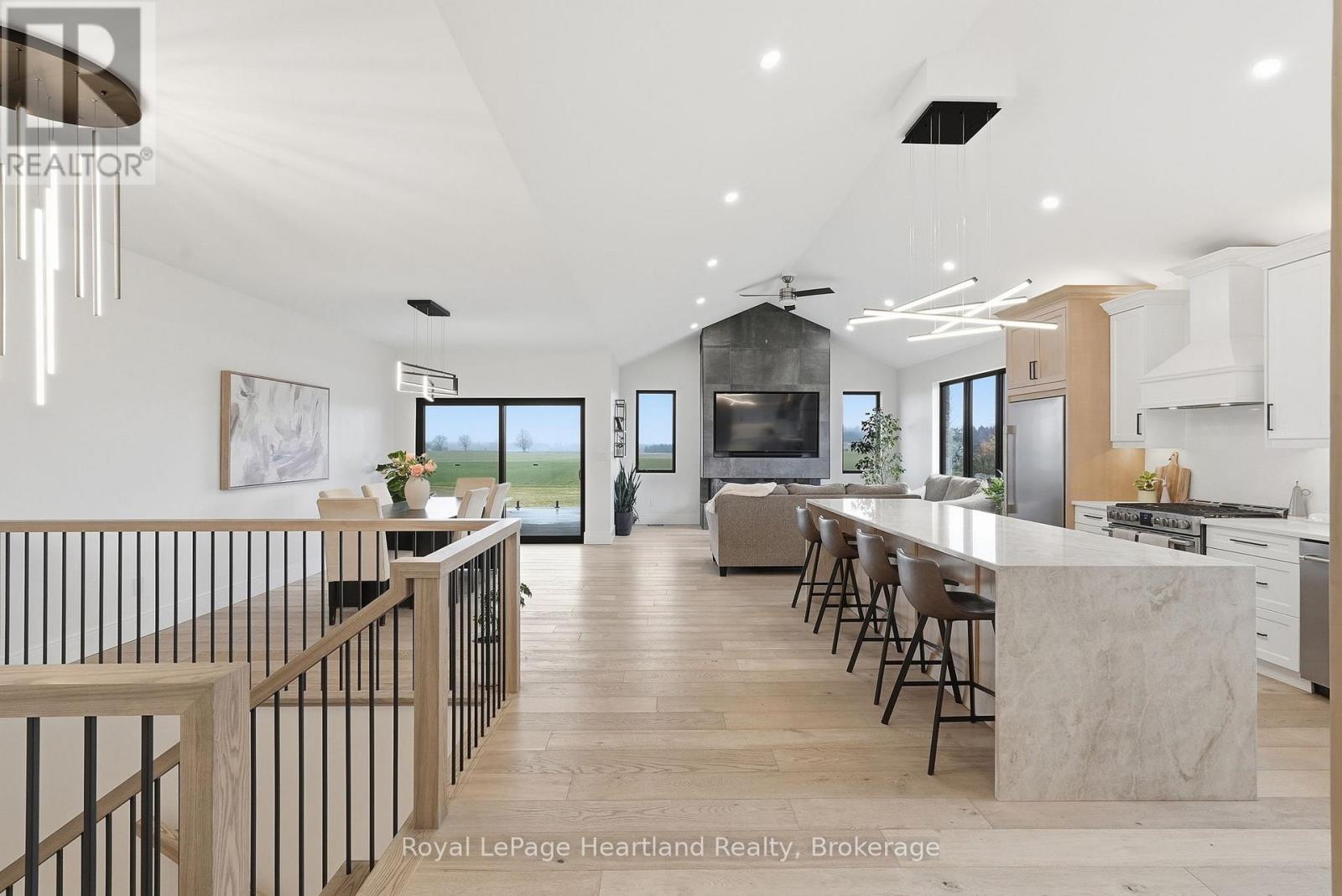 16 Minto Street S, Minto, Ontario  N0G 1M0 - Photo 7 - X12994316