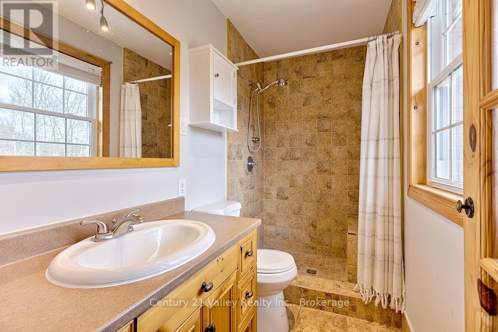 107 Augsburg Road, Bonnechere Valley, Ontario K0J 1T0 - Photo 23 - X12993374