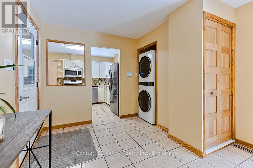 107 Augsburg Road, Bonnechere Valley, Ontario K0J 1T0 - Photo 9 - X12993374