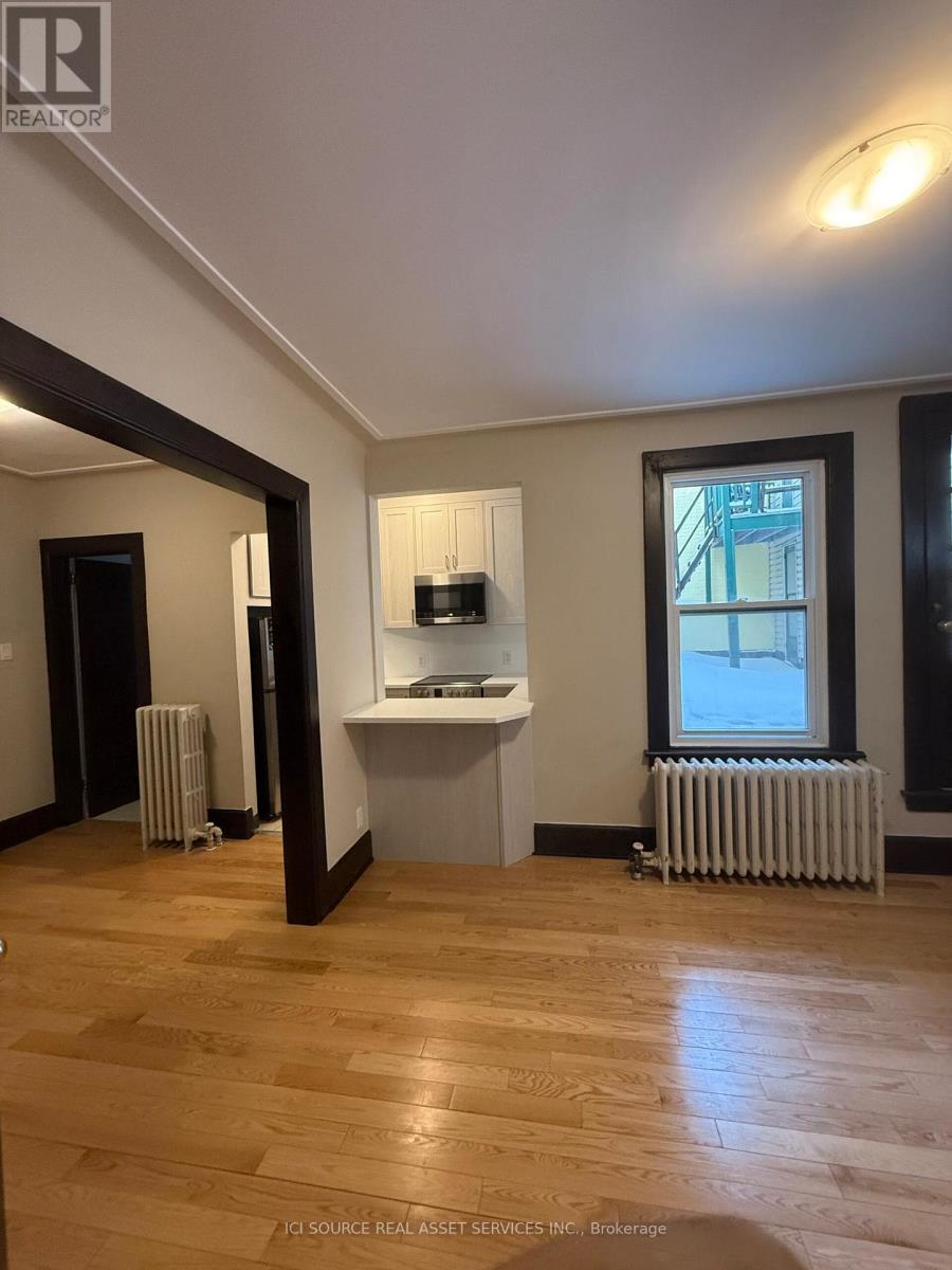 138 Second Avenue, Ottawa, Ontario  K1S 2H5 - Photo 2 - X12964364