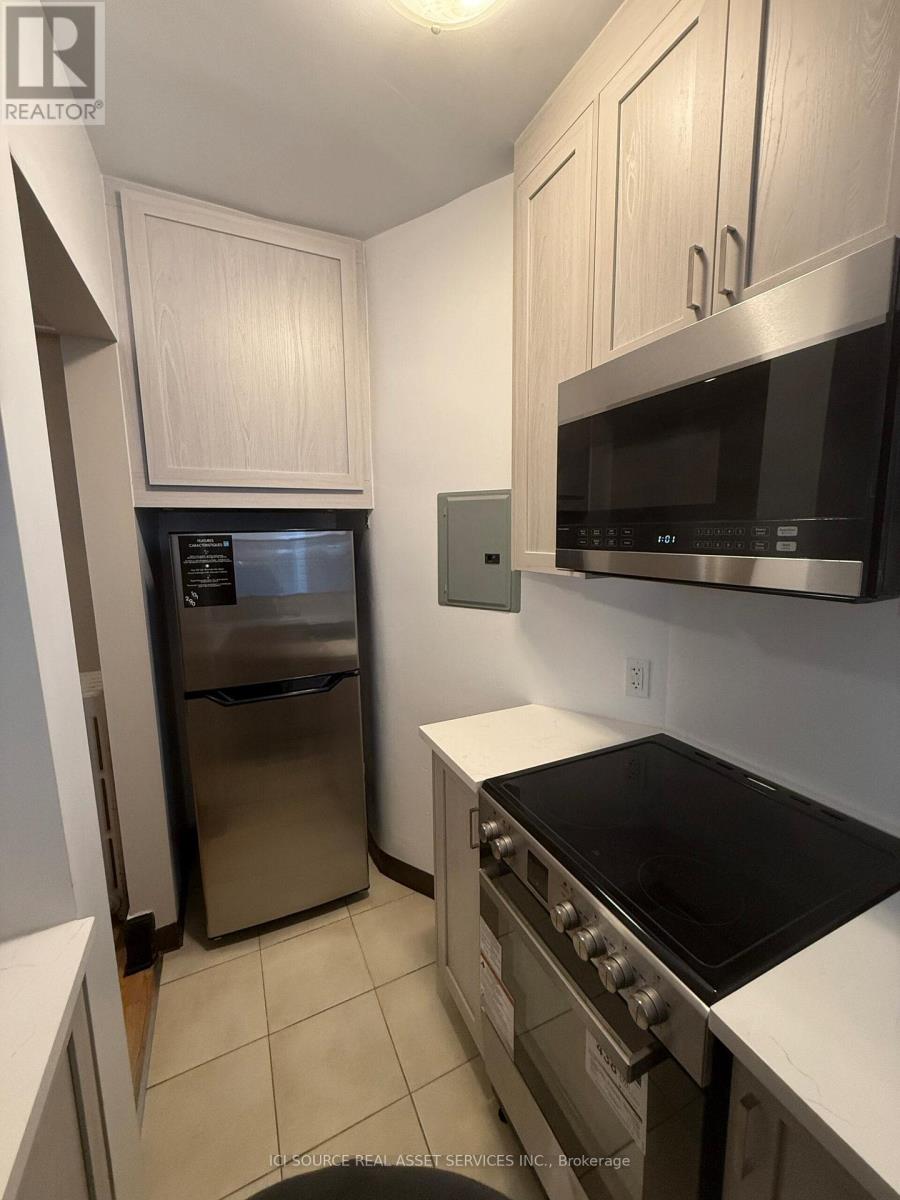 138 Second Avenue, Ottawa, Ontario  K1S 2H5 - Photo 5 - X12964364