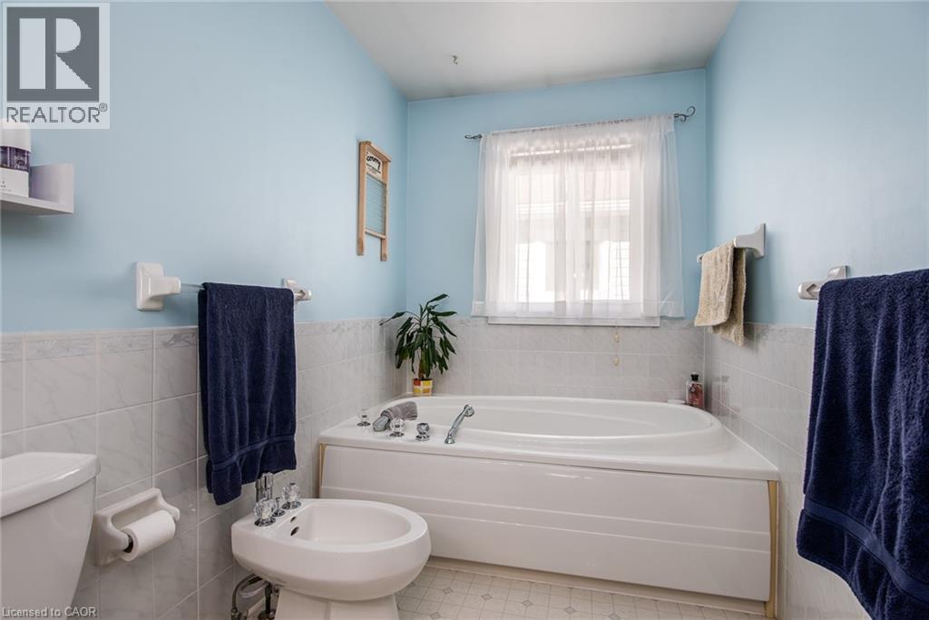 38 Hostetler Road, New Hamburg, Ontario  N3A 2E1 - Photo 19 - 40819235