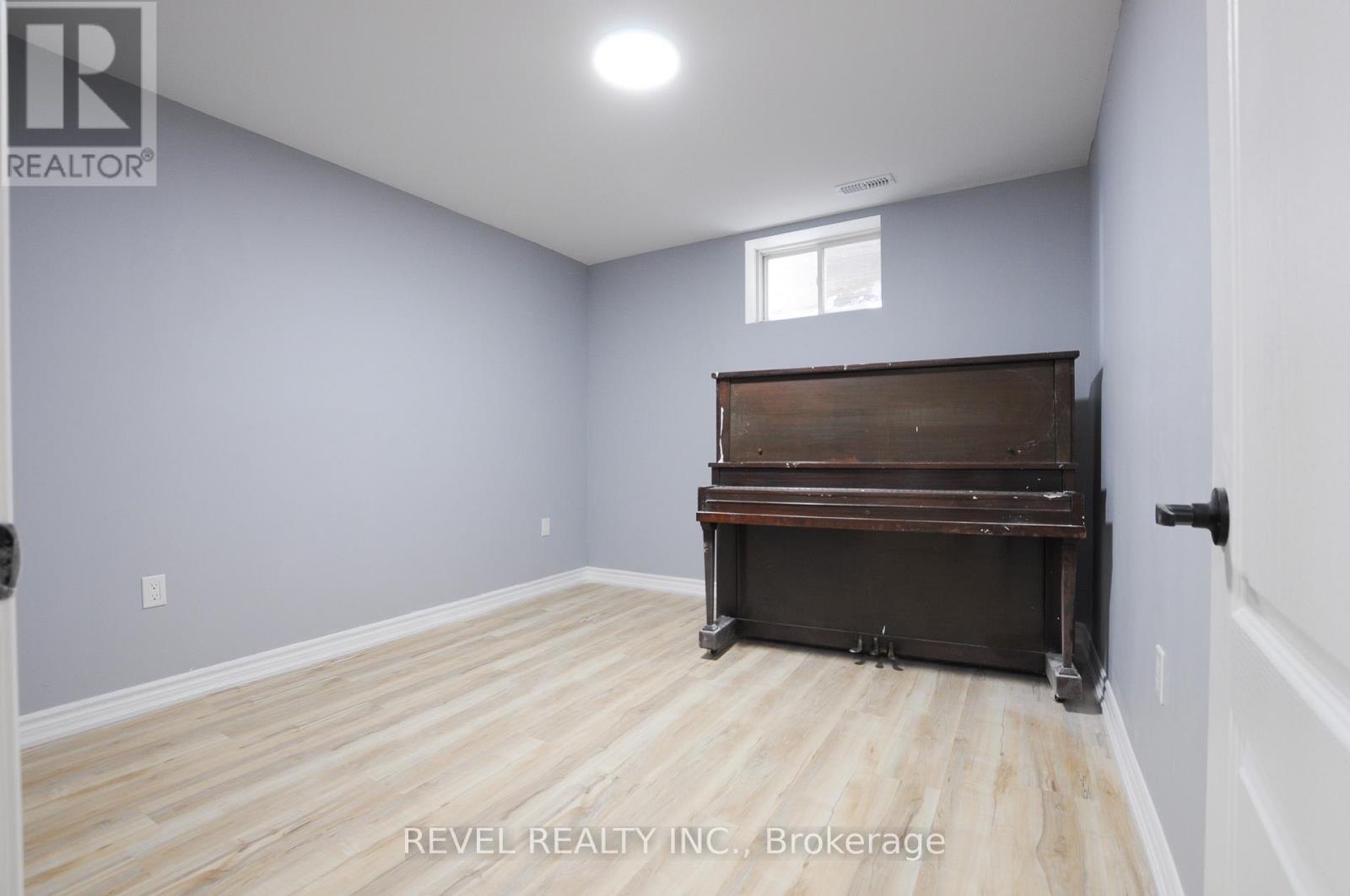 Lower - 412 Olde Village Lane, Shelburne, Ontario  L9V 3A4 - Photo 6 - X12884786