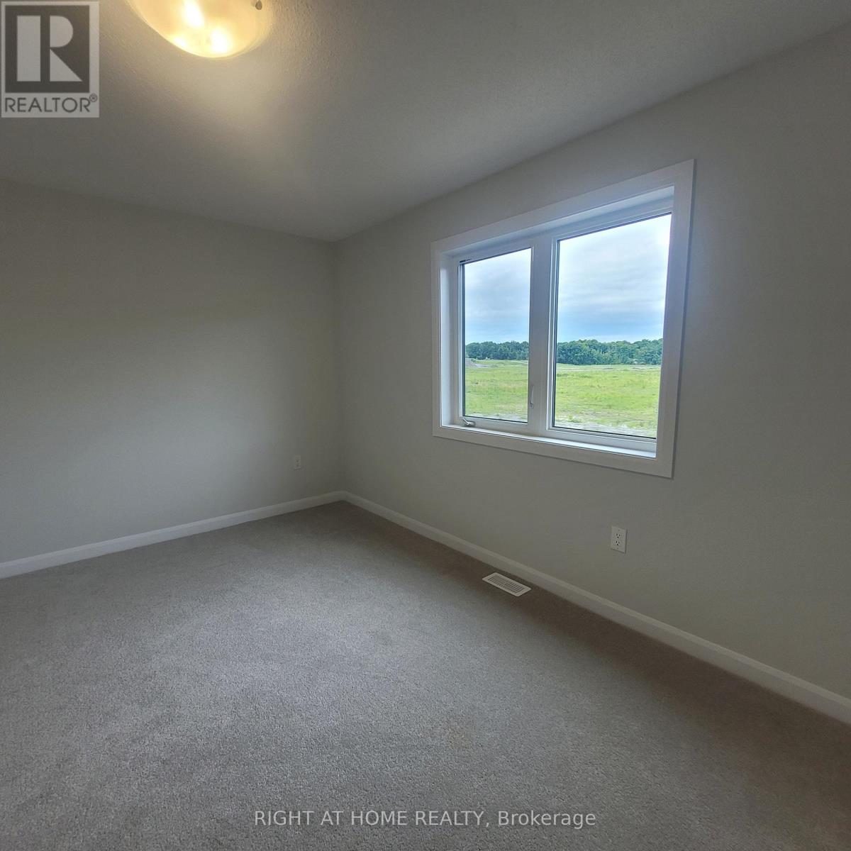 239 Elsie Macgill Walk, Ottawa, Ontario  K2W 0L4 - Photo 10 - X12994270