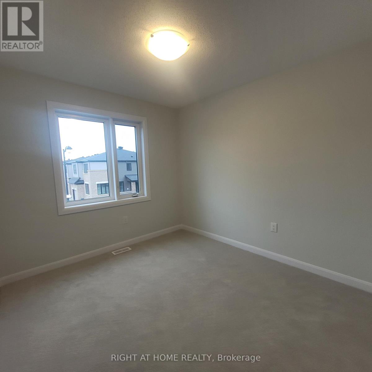 239 Elsie Macgill Walk, Ottawa, Ontario  K2W 0L4 - Photo 13 - X12994270