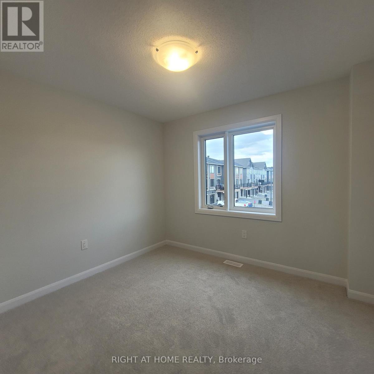 239 Elsie Macgill Walk, Ottawa, Ontario  K2W 0L4 - Photo 14 - X12994270