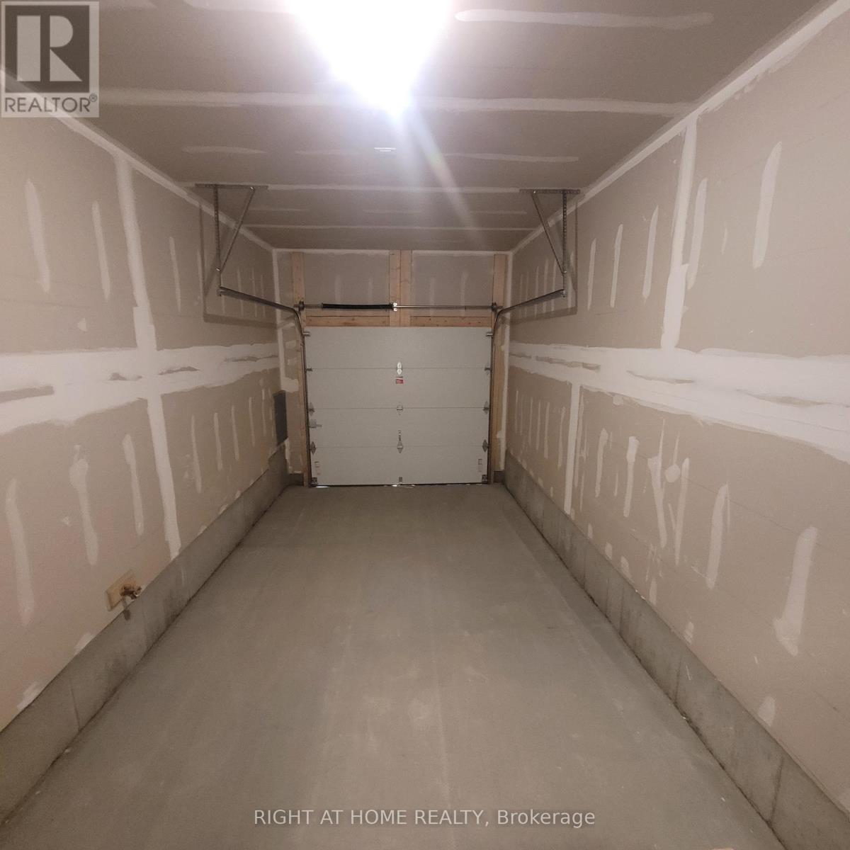 239 Elsie Macgill Walk, Ottawa, Ontario  K2W 0L4 - Photo 21 - X12994270