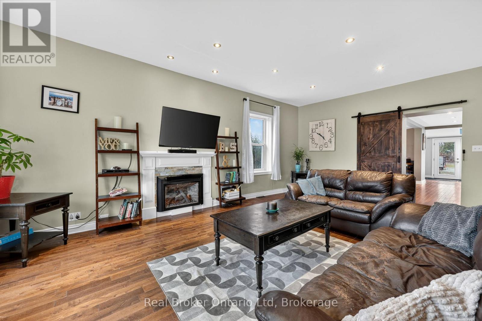 1720 Cameron Street W, Brock, Ontario  L0E 1E0 - Photo 10 - N12994342