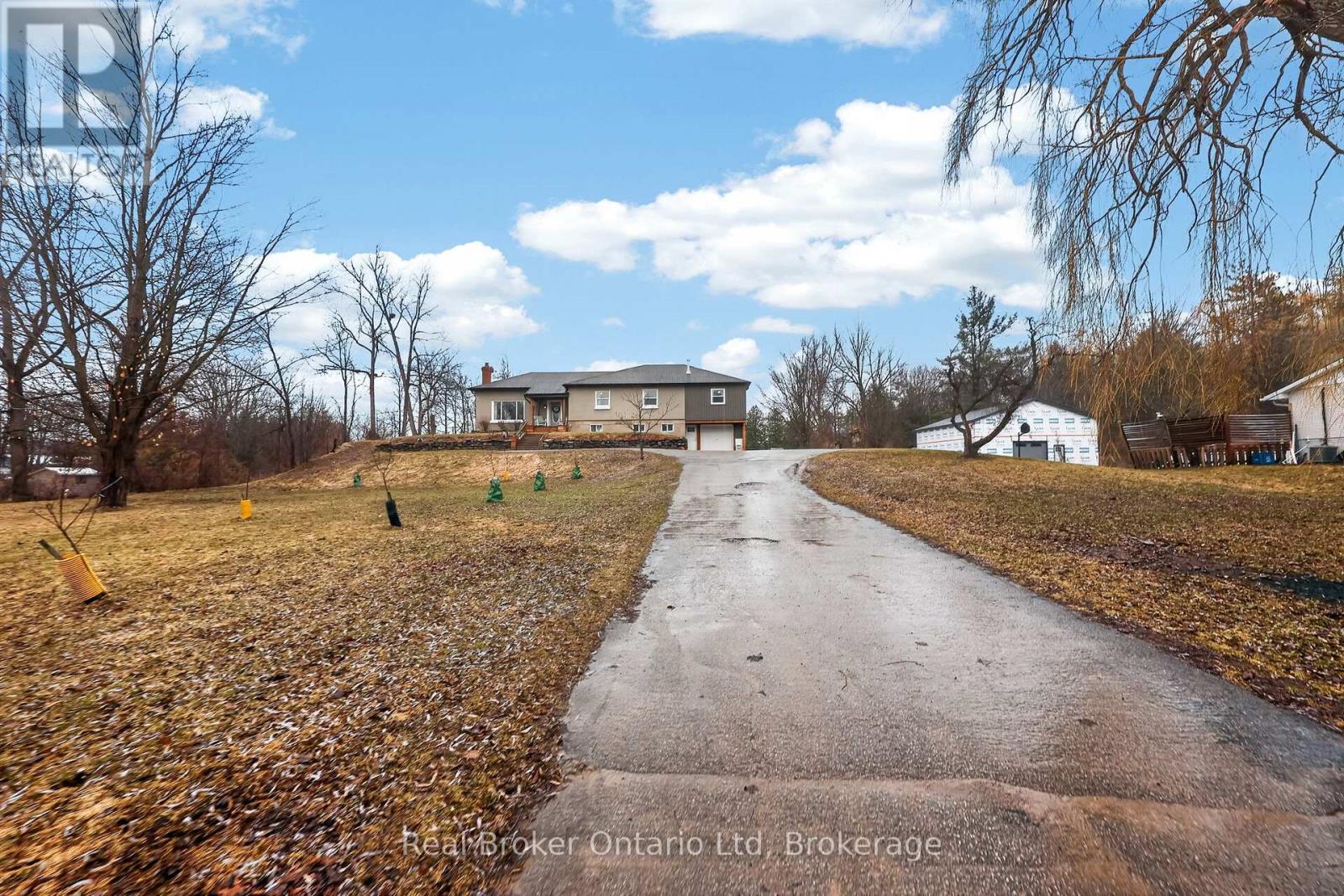 1720 Cameron Street W, Brock, Ontario  L0E 1E0 - Photo 2 - N12994342