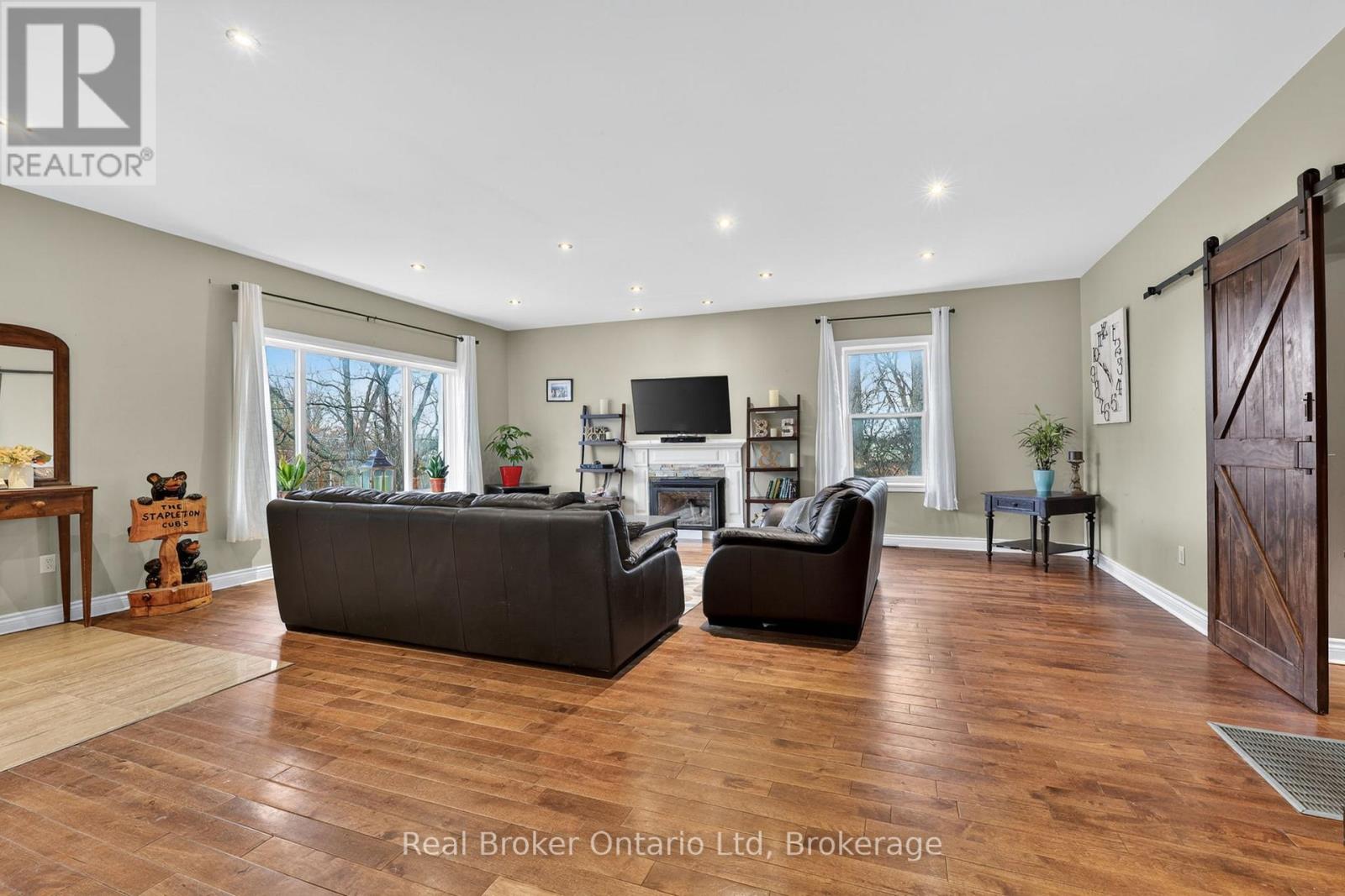 1720 Cameron Street W, Brock, Ontario  L0E 1E0 - Photo 8 - N12994342