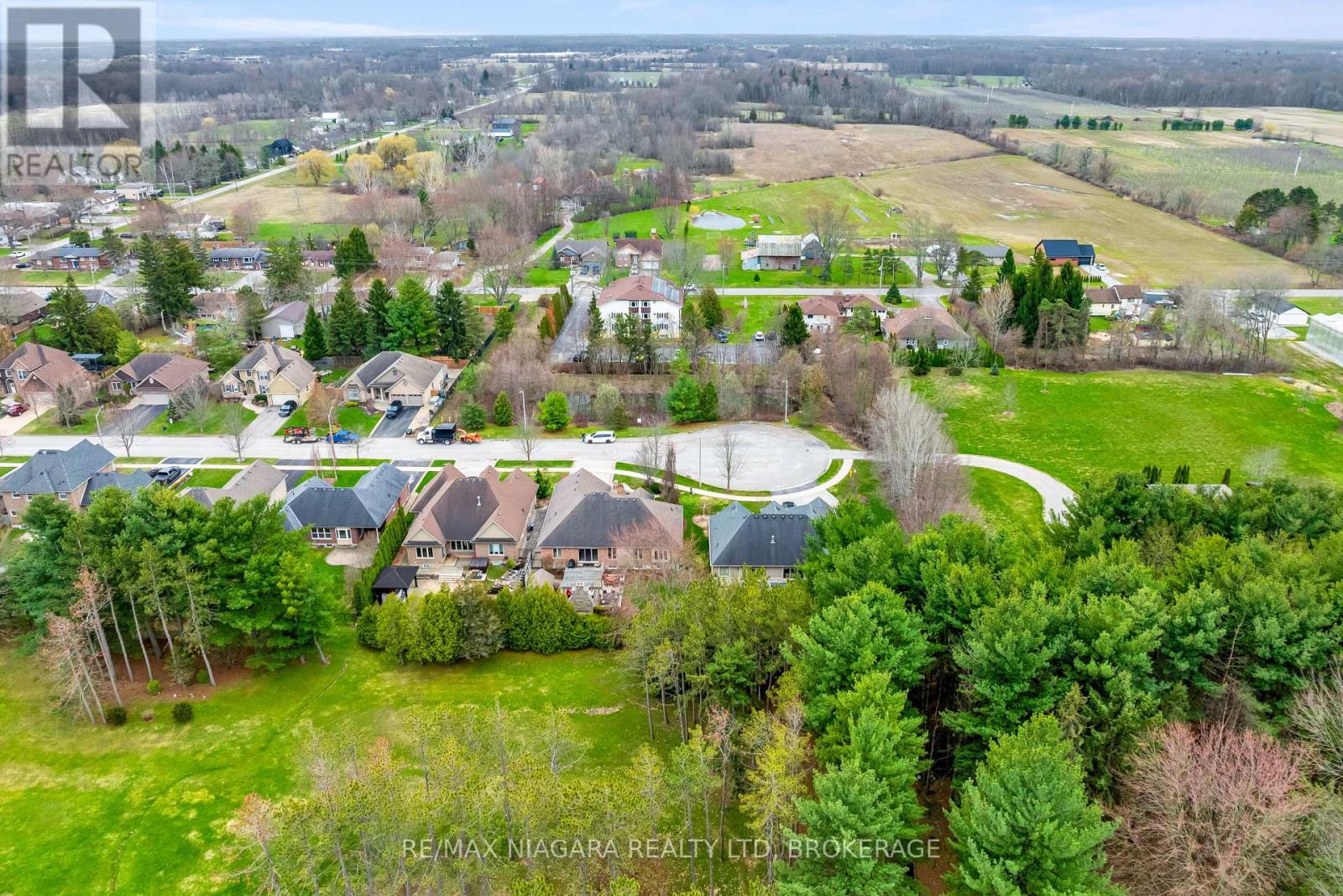 27 Martha Court, Pelham, Ontario L0S 1C0 - Photo 49 - X12994274