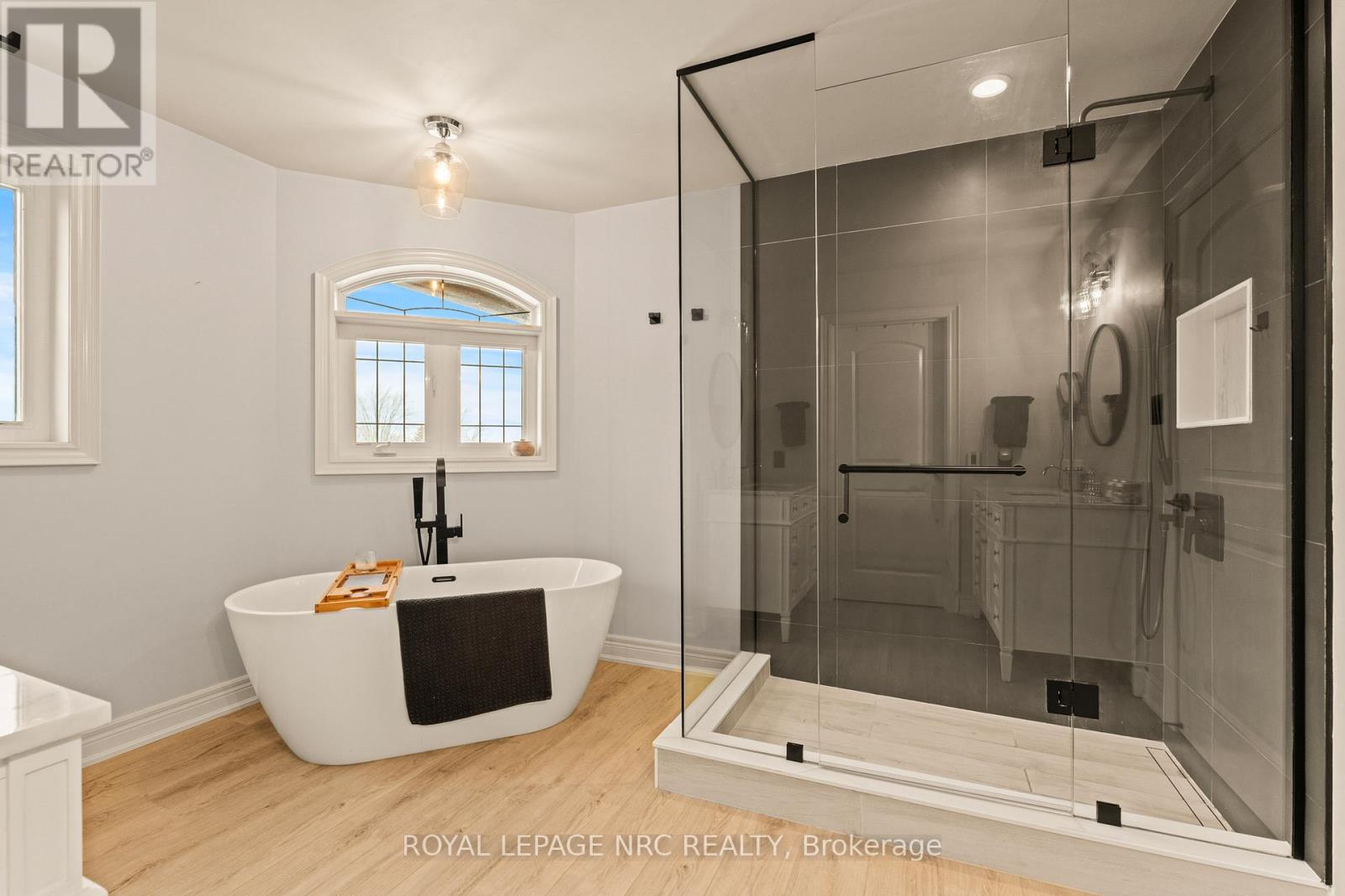 63 Terrace Drive, Grimsby, Ontario  L3M 1B6 - Photo 24 - X12994288