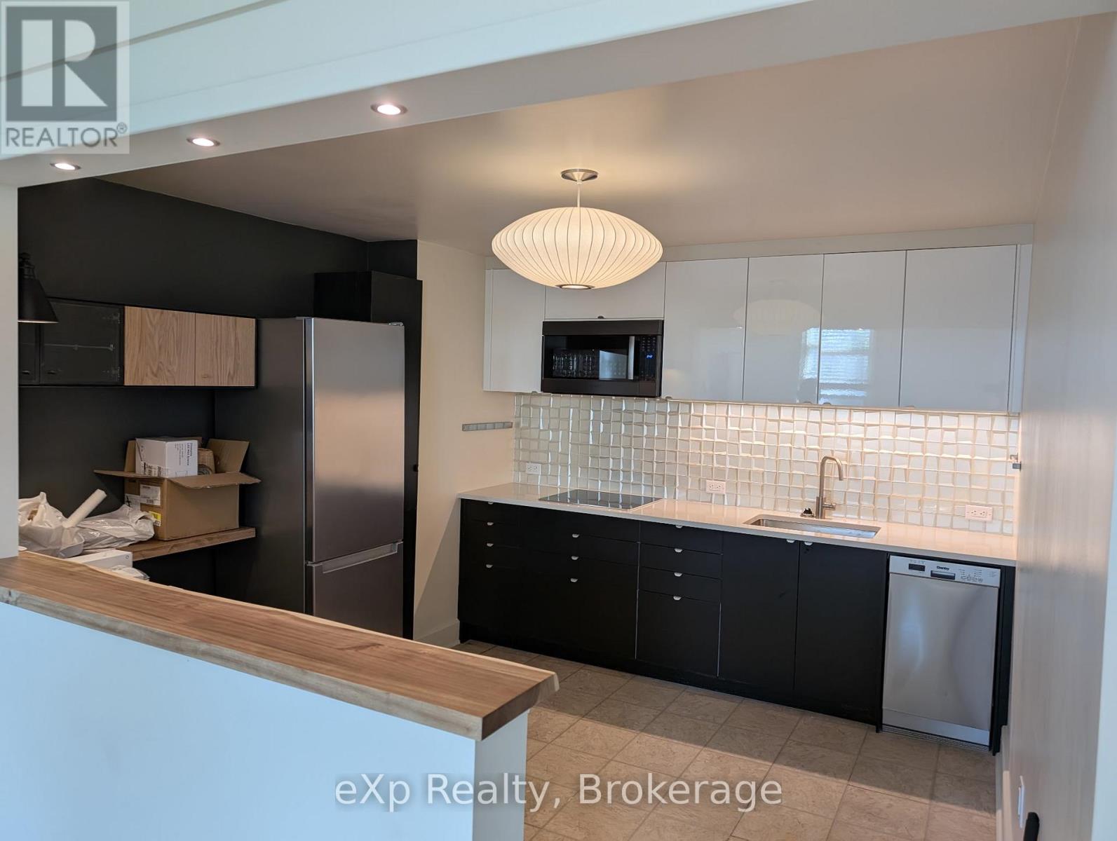 6 - 24 Wellington Street, Stratford, Ontario  N5A 2L2 - Photo 6 - X12994338